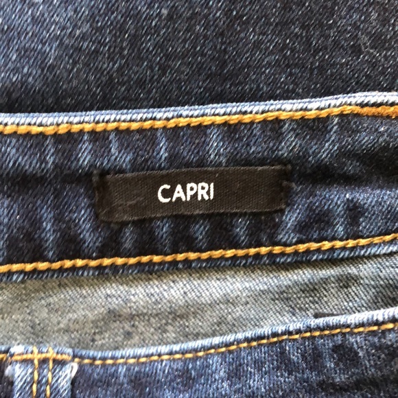 NWOT Max Jeans Capri Jeans Sz 12 Dark Wash - Picture 7 of 9